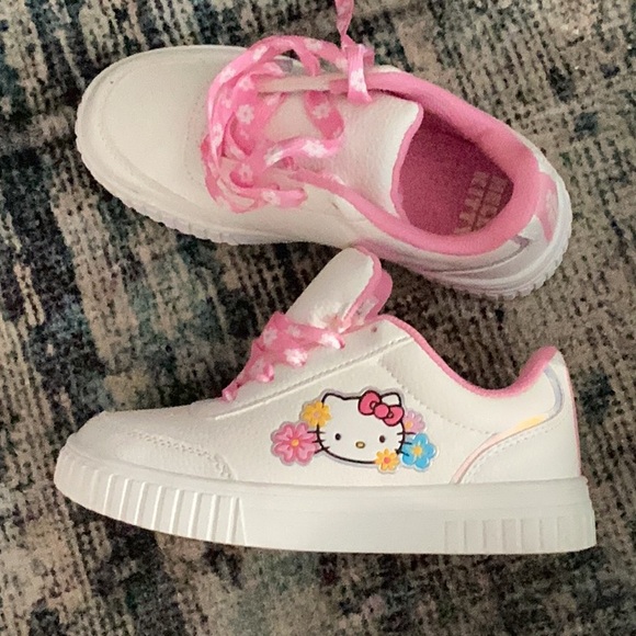 Hello kitty - Picture 1 of 1